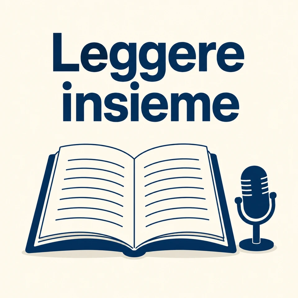 La copertina quadrata mostra un libro aperto e un microfono blu su fondo crema. Il testo esatto «Leggere insieme» resta leggibile nella riduzione a 160 × 160 pixel.